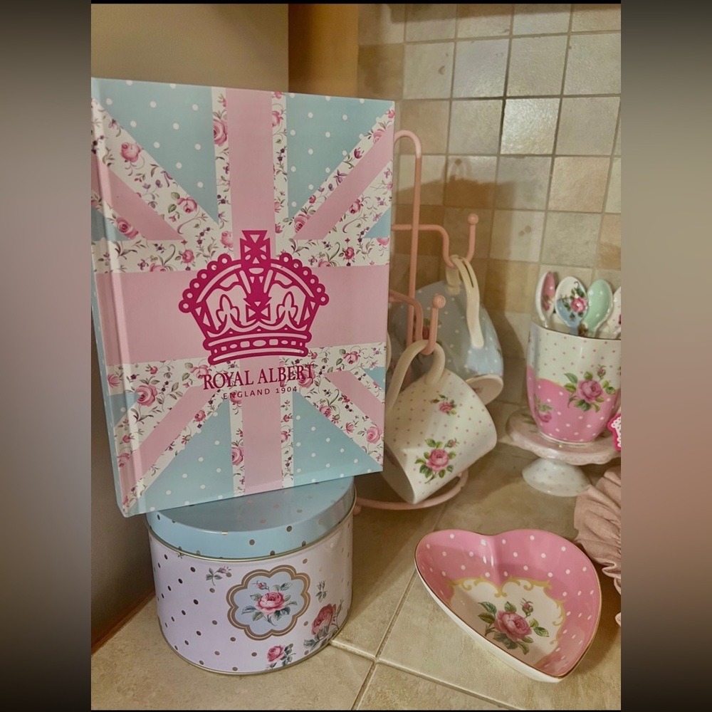 Royal Albert Notebook